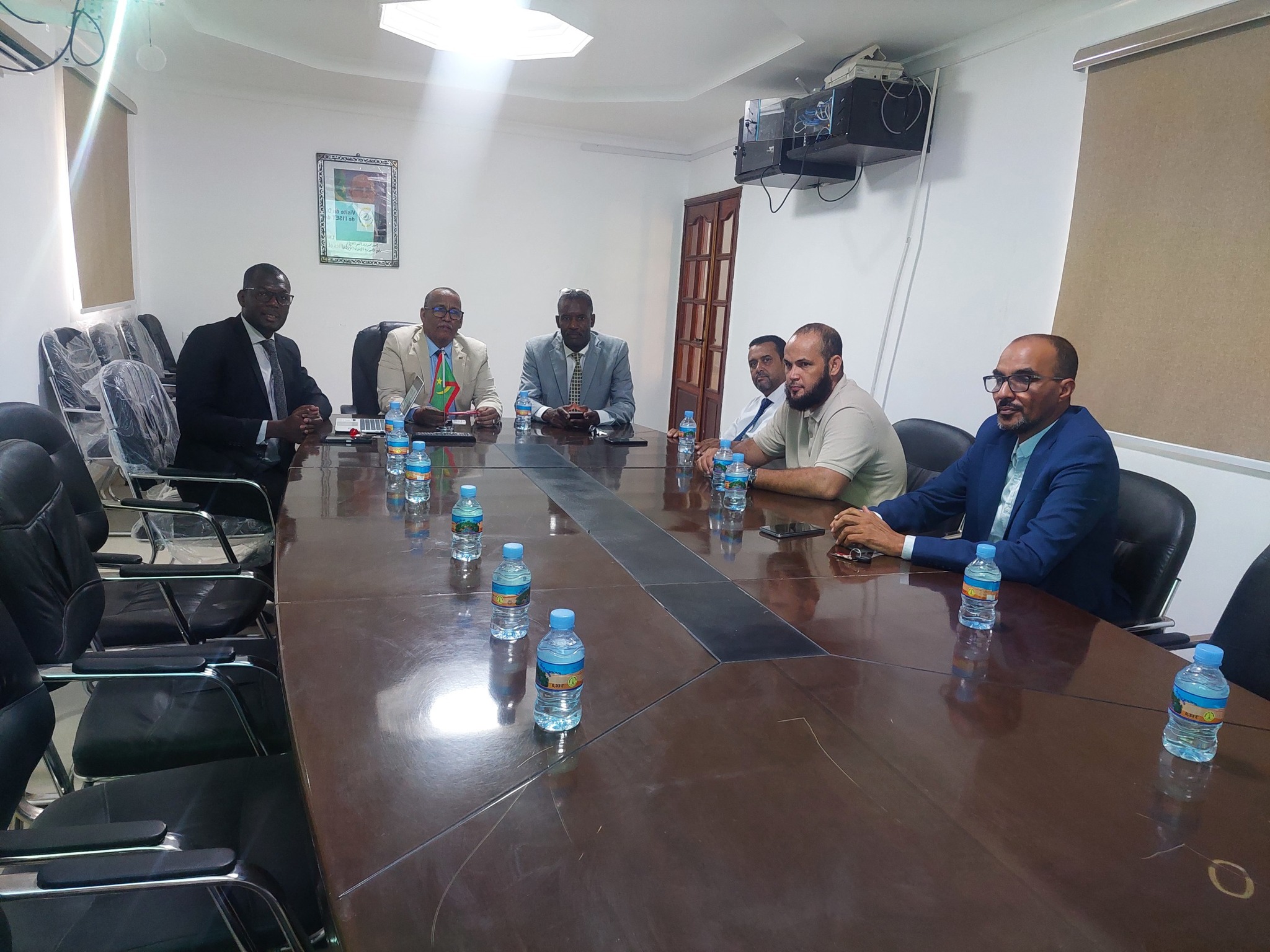 Le Directeur Général de l'Institut Supérieur d'Enseignement Technologique de Rosso (ISET) visite le Laboratoire National de Contrôle de la Qualité des Médicaments (LNCQM)